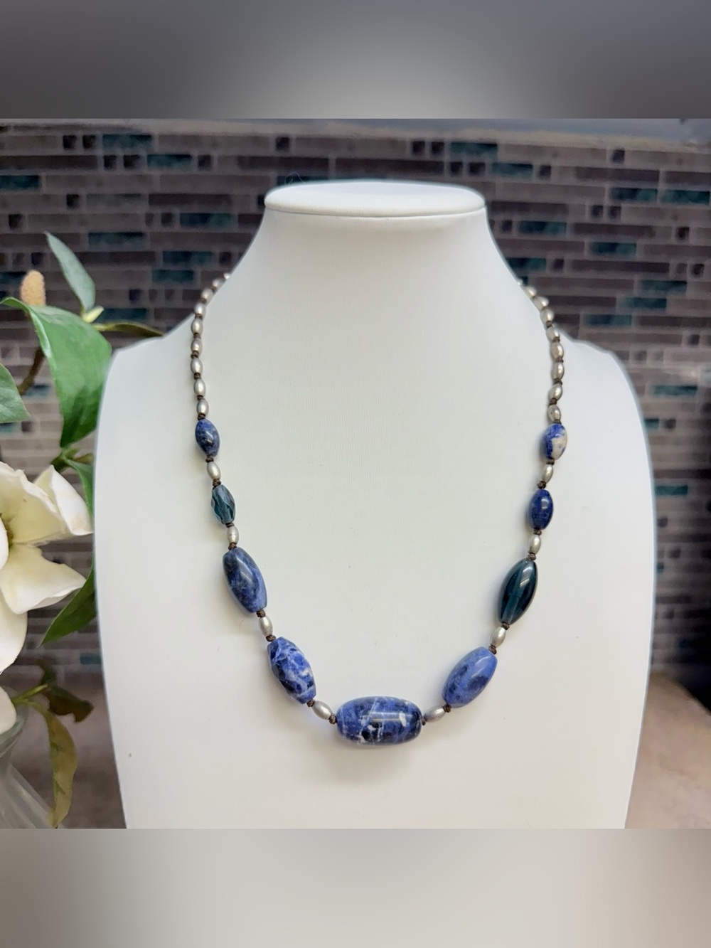 Kenneth Cole Reaction Sodalite Bead Necklace Blue Stone Silver Tone Chunky